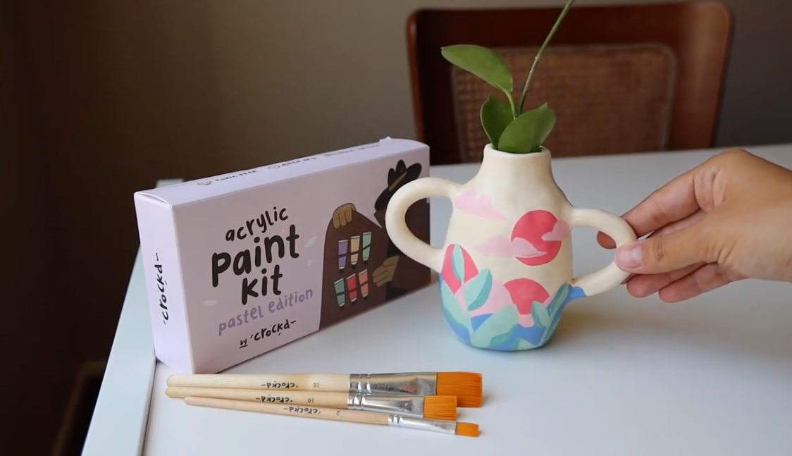 Load video: Unboxing the crockd acrylic pastel paint kit